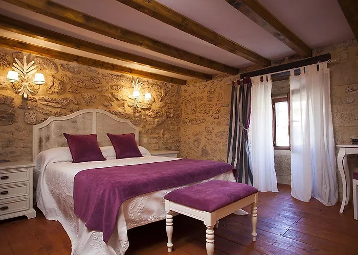 Rural La Torre De Hotel Bisjueces