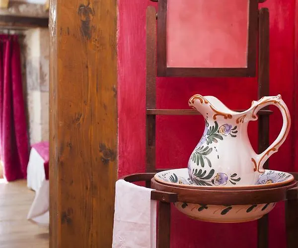 Rural La Torre De Hotel Bisjueces