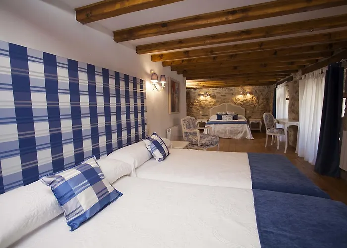 Rural La Torre De Hotel Bisjueces